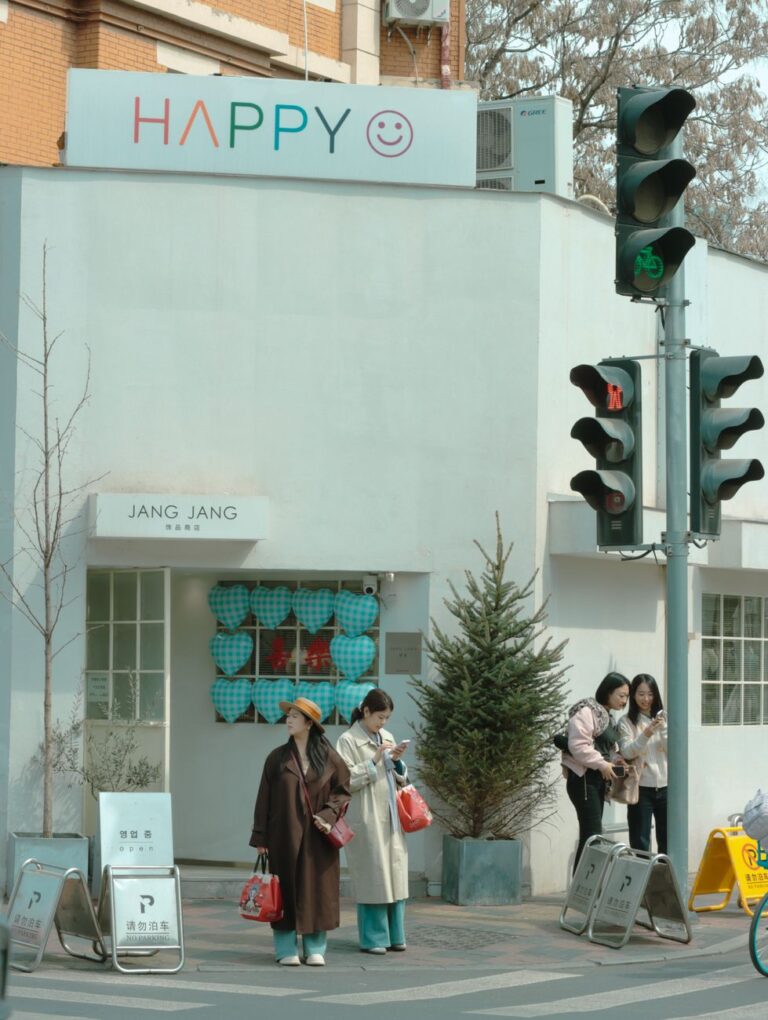Why Vintage Aesthetics Make People Feel Happy