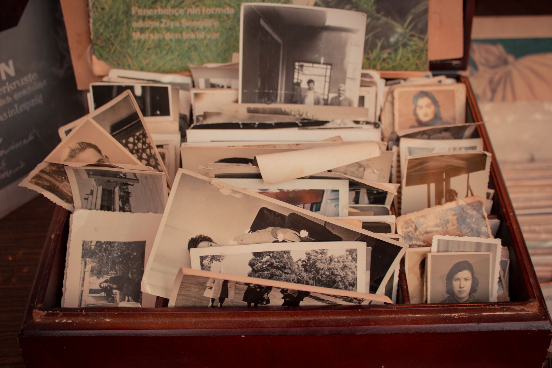 Understanding the Psychology of Nostalgia in Visual Arts photographers replicate