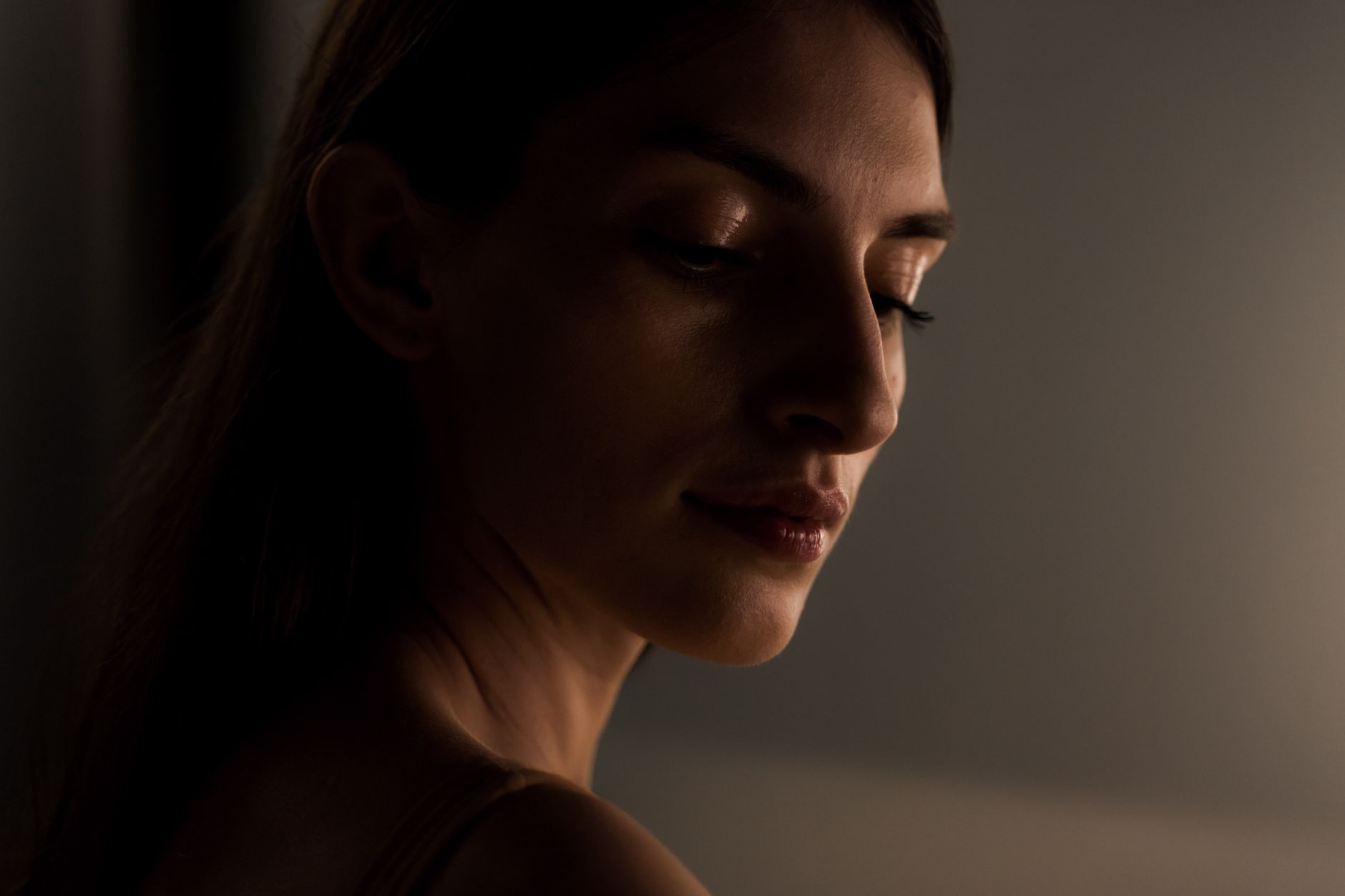 The Psychology of Light: Hard, Soft, and Directional Illumination conversely soft